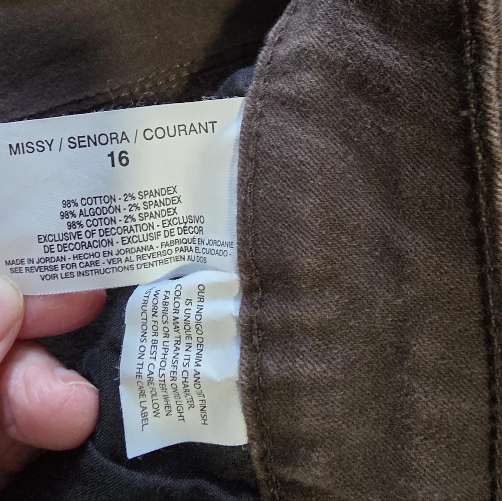 Bandolino Mandie Jeans, Brown, Size 16 - Picture 5 of 5